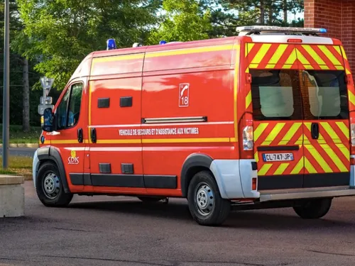 Coincé sur un toit, un cambrioleur appelle les secours à l’aide